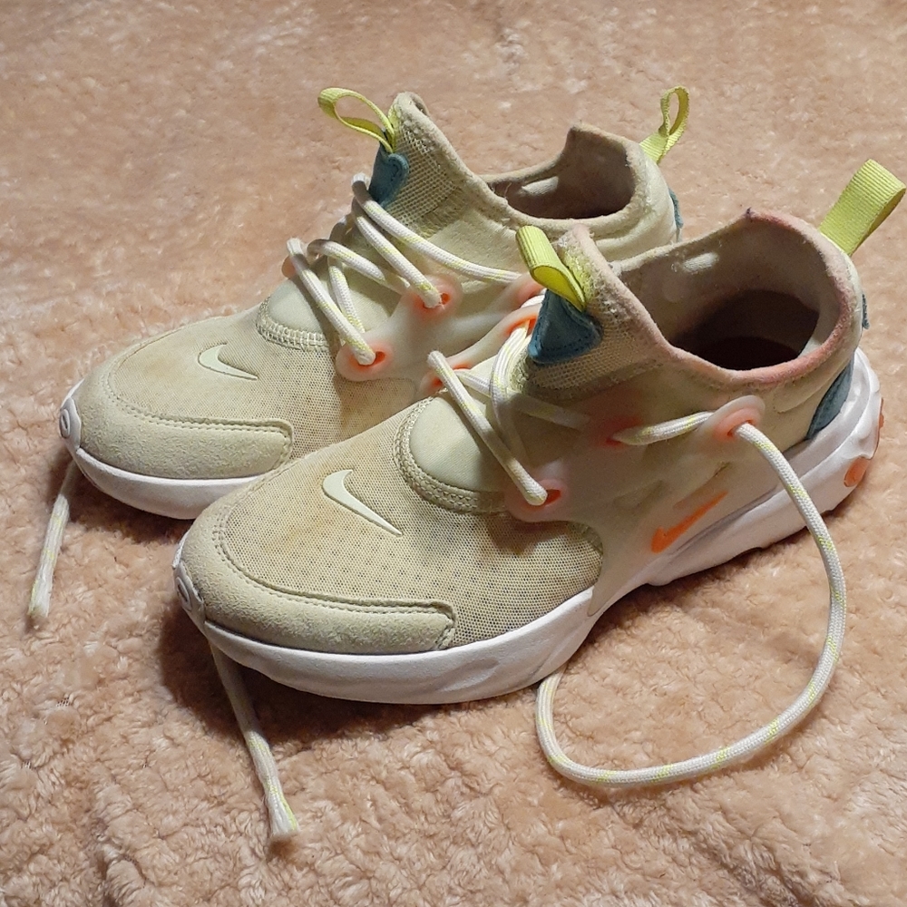 Nike shoes